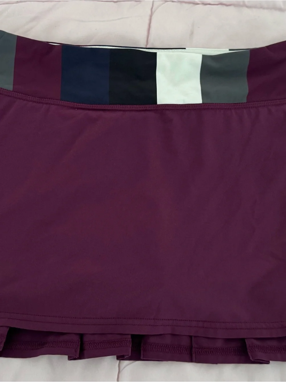 lululemon Run Pace Setter Skirt skort in plum pow stripe, size 8 pleated back